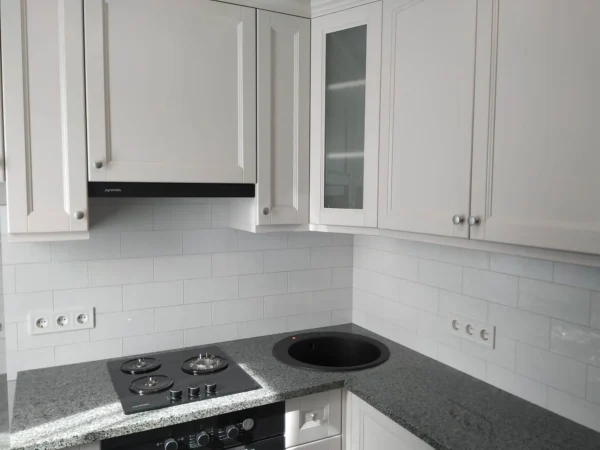 Кутова кам’яна стільниця з граніту для кухні_2