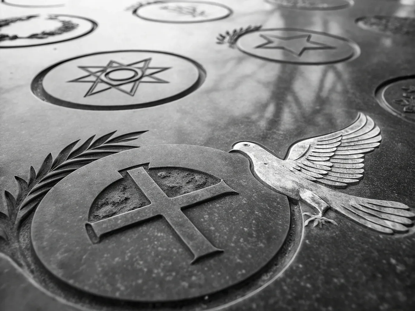 Символіка пам’ятників: Приховане значення елементів та візерунків у меморіальному дизайні