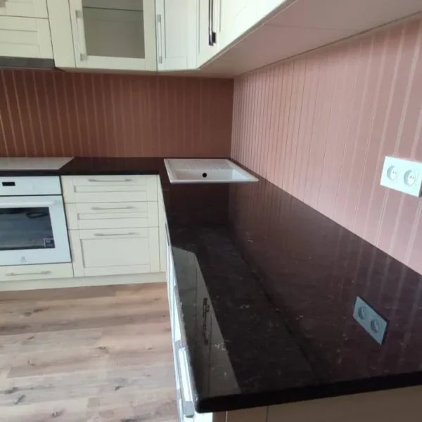 Стільниця лабрадорит