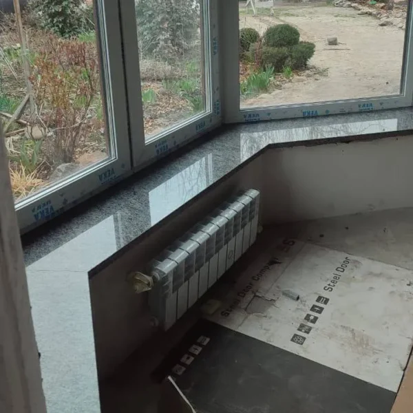 Підвіконня сіре з крутінского граніту