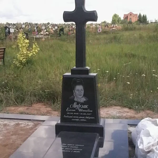 хрест на подушці з потрійним профілем